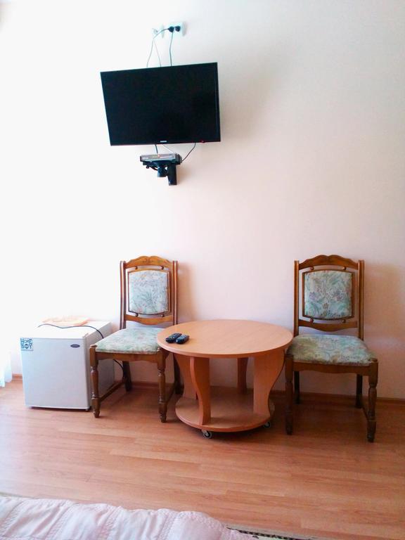 Sadiba "Lisova Pisnia" Hotel Siniak Buitenkant foto