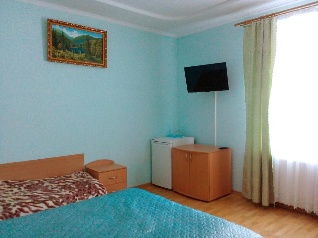 Sadiba "Lisova Pisnia" Hotel Siniak Buitenkant foto