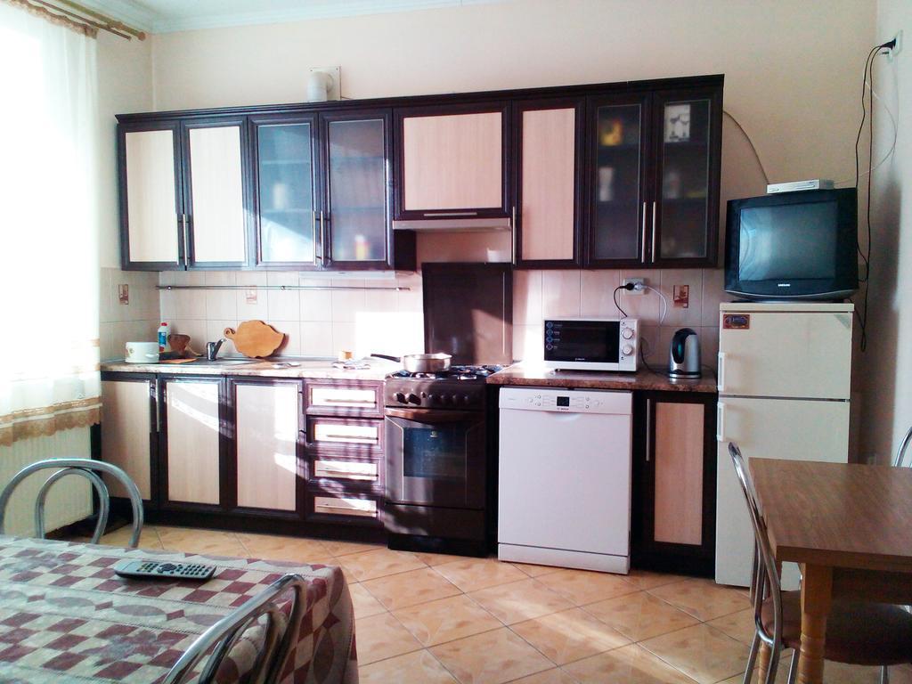 Sadiba "Lisova Pisnia" Hotel Siniak Buitenkant foto
